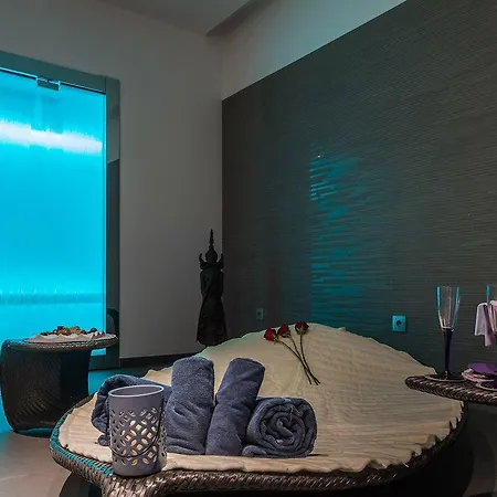 Royal Palm & (adults Only) מלון